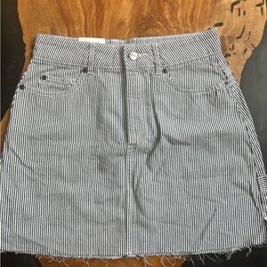 RVCA Hunn mini skirT BNWT 27
